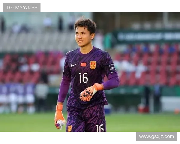 李昊微触球 国门神勇守住机会